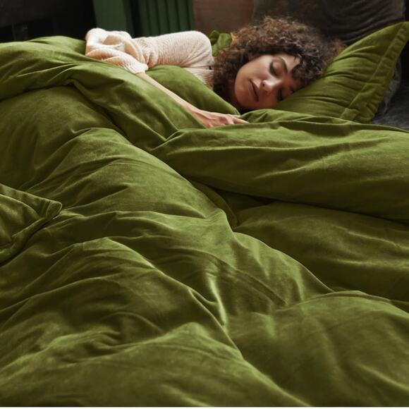 🆕 Olive Green Velvet Luxury Duvet Set Bedding High End Hotel Vibes KING - Picture 8 of 9